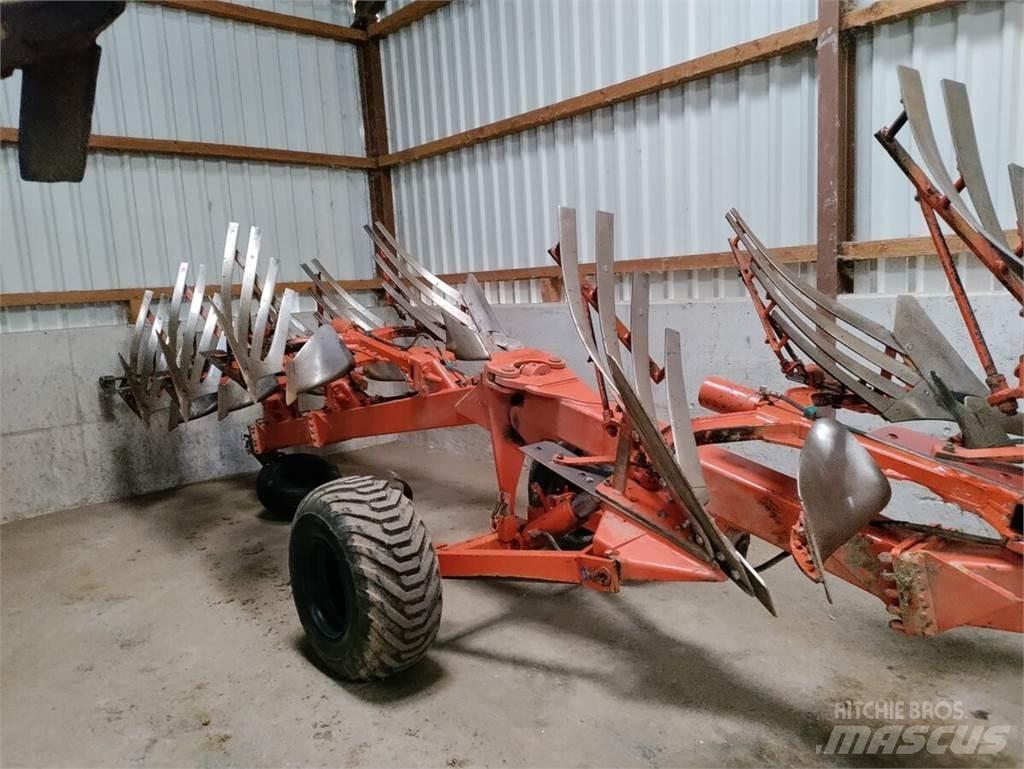 Kuhn Manager 8 NSH Pługi