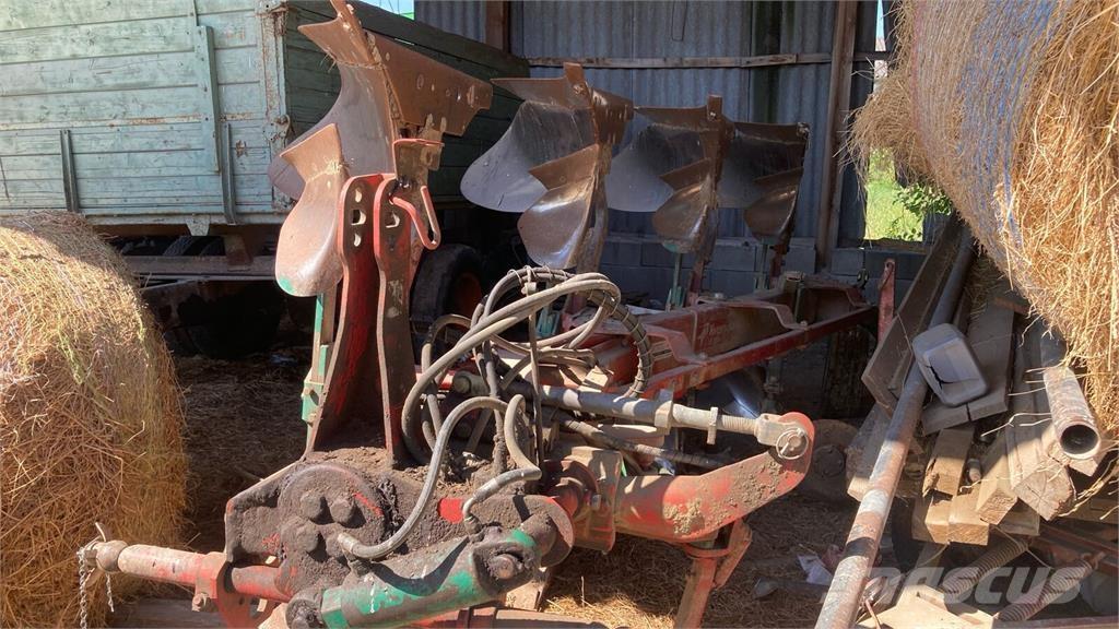 Kverneland LB 100 Pługi