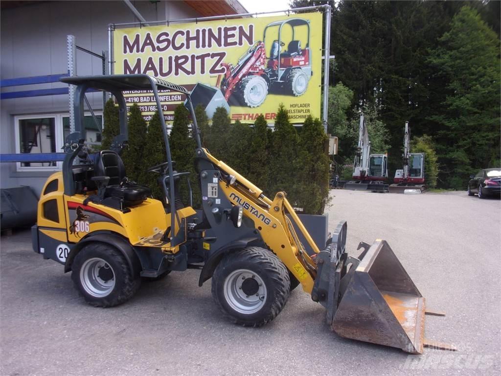 Mustang AL 306 Ładowacze i koparki czołowe