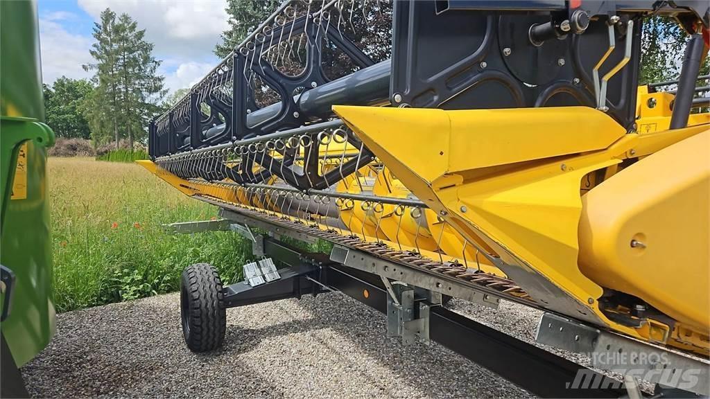 New Holland CX8040 Kombajny zbożowe