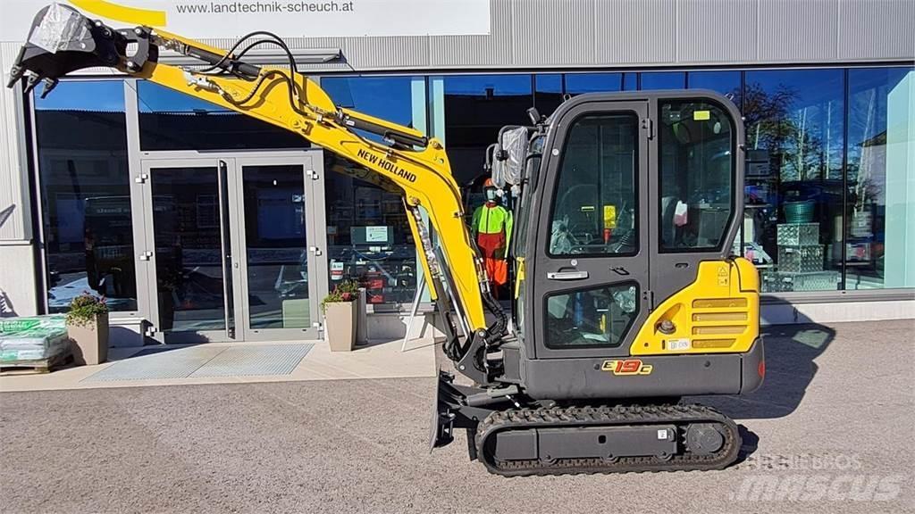 New Holland E19C Minikoparki