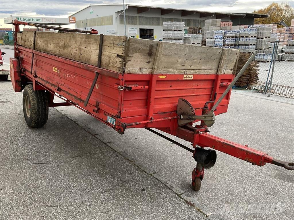 Pöttinger 4000 Rozrzutnik obornika