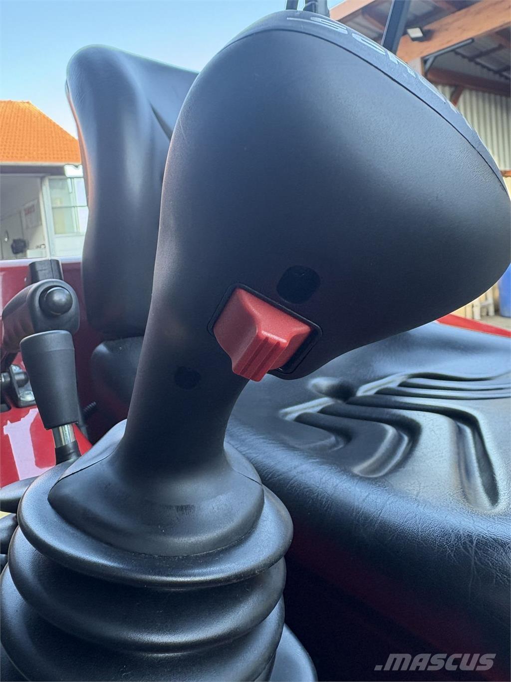 Schäffer 2630 Ładowacze i koparki czołowe