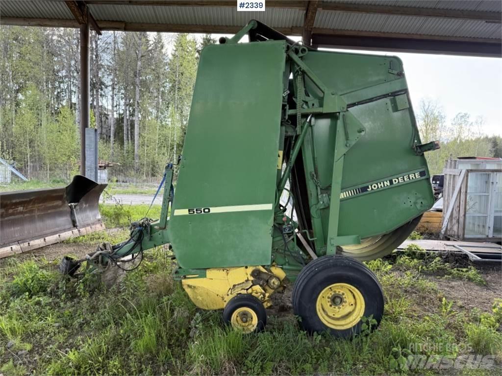 John Deere 550 Prasy zwijające