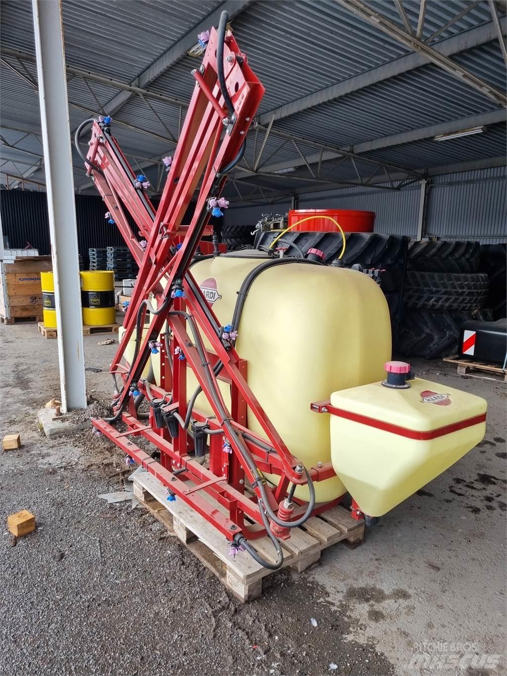 Hardi 800 Opryskiwacze zaczepiane