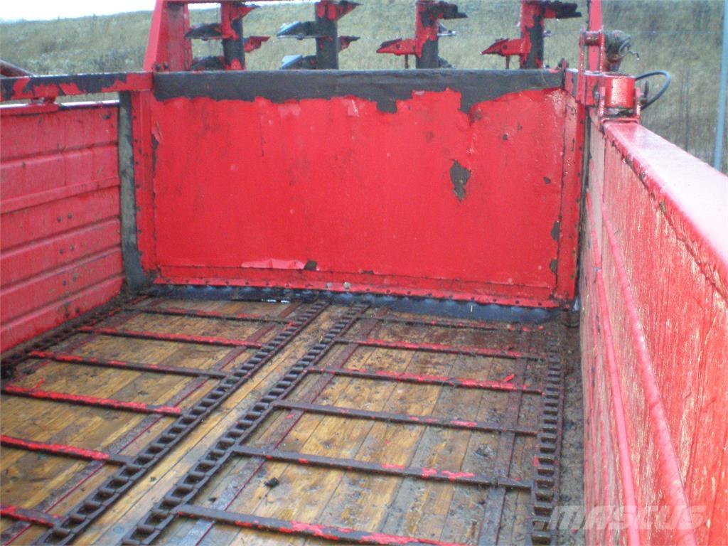 JF 9500 Rozrzutnik obornika