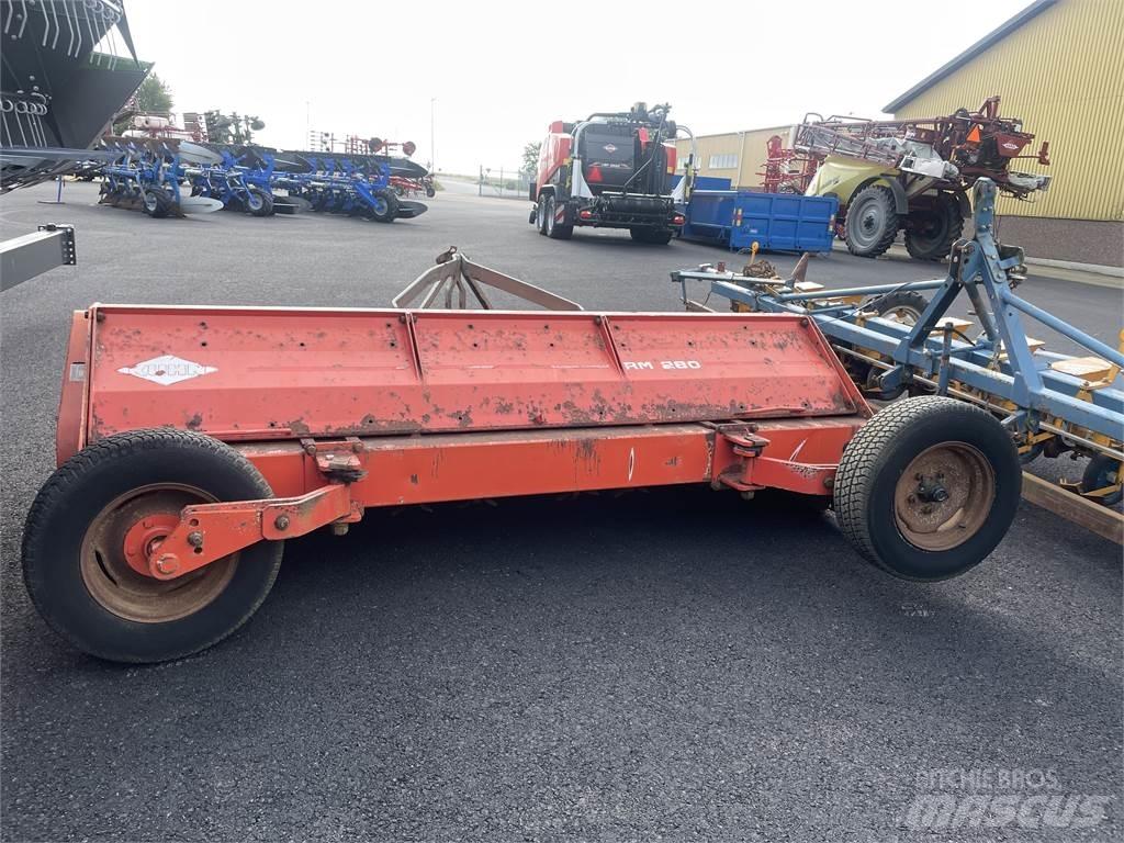 Kuhn BP28 Inny sprzęt paszowy