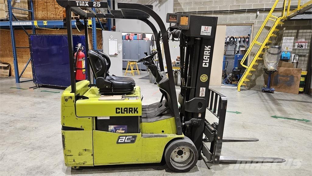 Clark TMX25 Maszyny budowlane - Inne