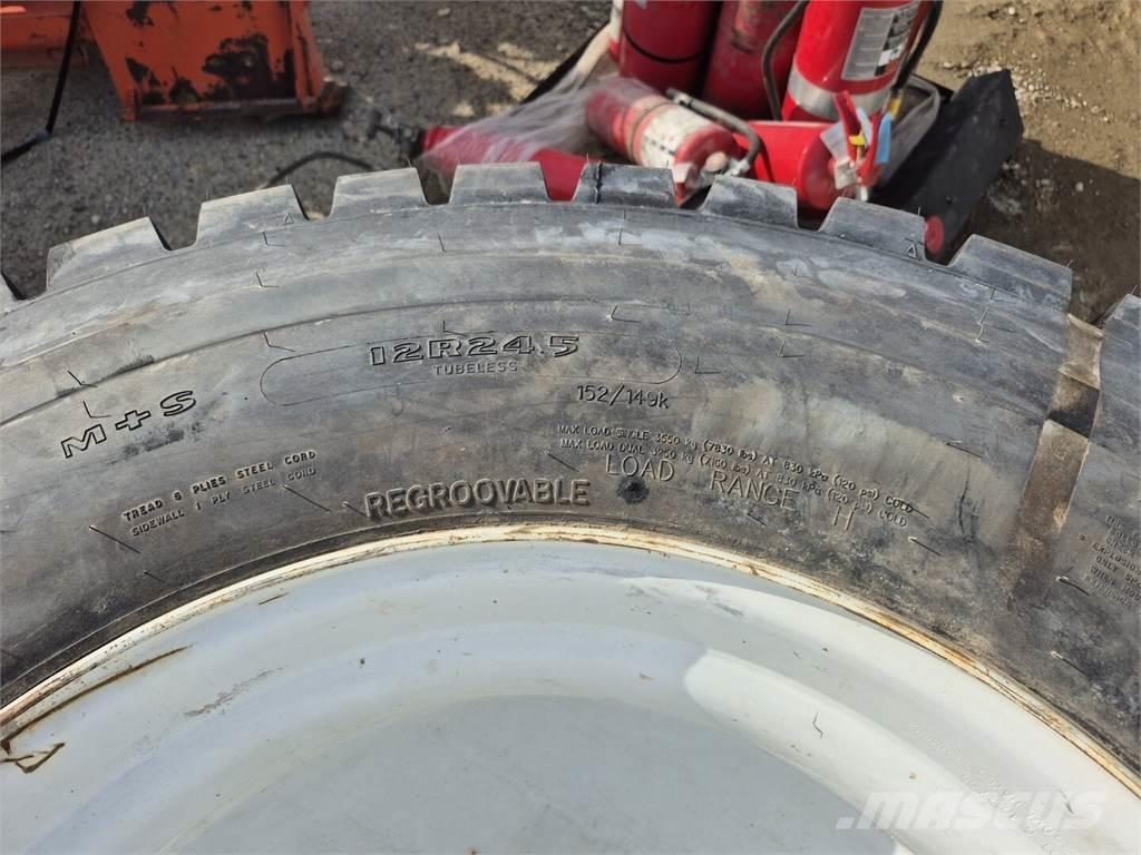 Goodyear G177 Opony, koła i felgi