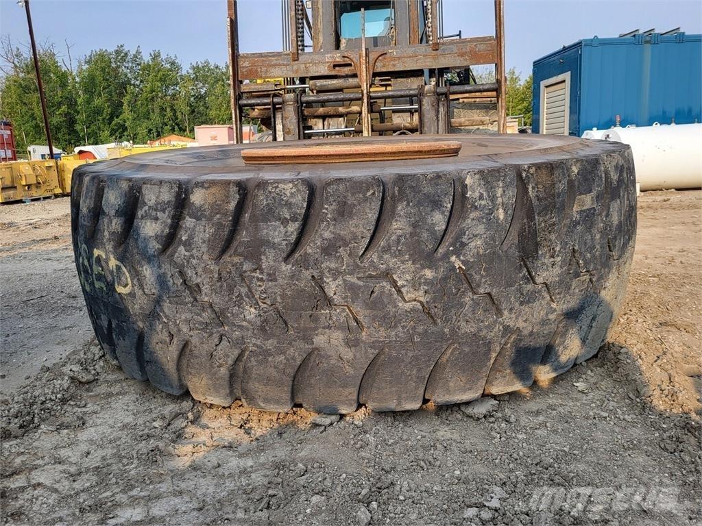 Goodyear RM-4B+ Opony, koła i felgi