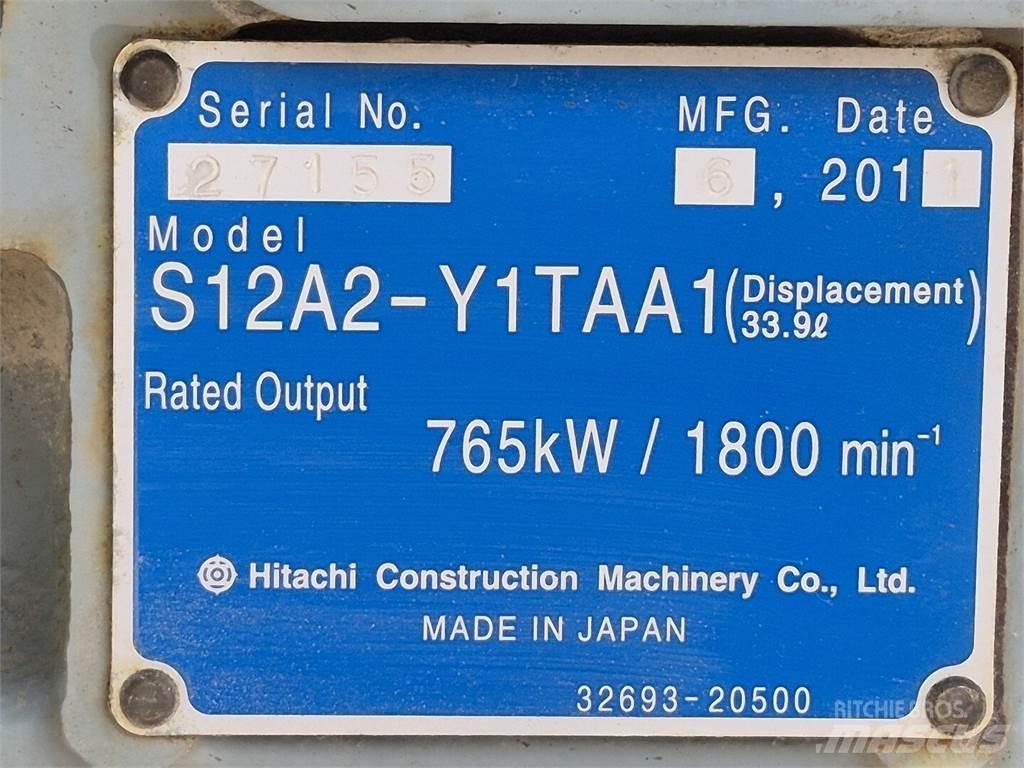 Hitachi S12A2-Y1TAA1 Silniki