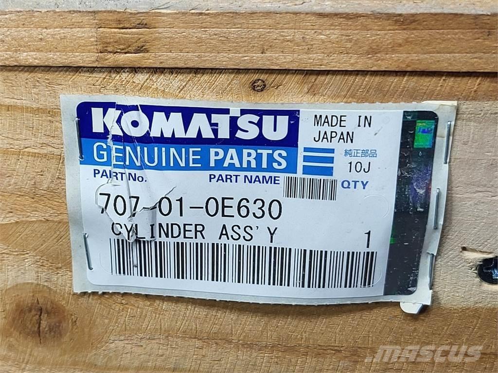Komatsu 707-01-0E630 Transport - Inne
