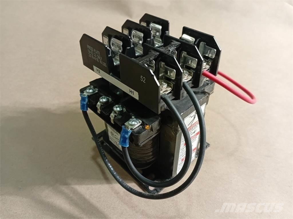  SQUARE D 9070TF100D37 Maszyny budowlane - Inne