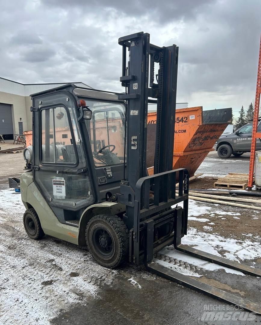 UN Forklift FL25T-JA Maszyny budowlane - Inne