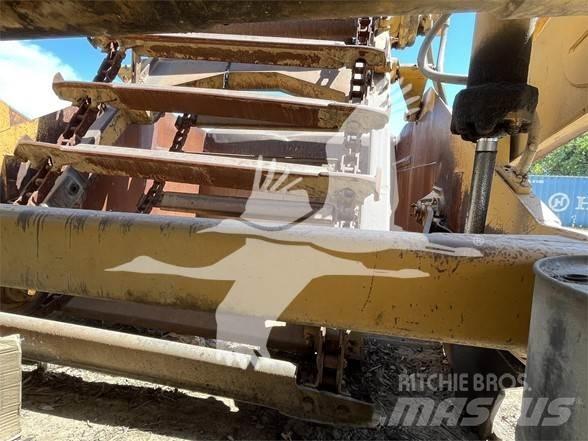 CAT 623B Skrobaki