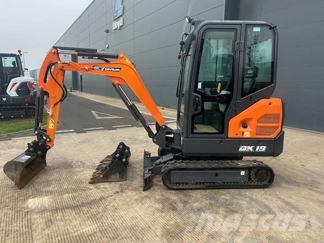 Develon DX19-7 Koparki gąsienicowe