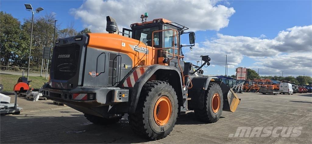 Doosan DL320-7 Ładowarki kołowe