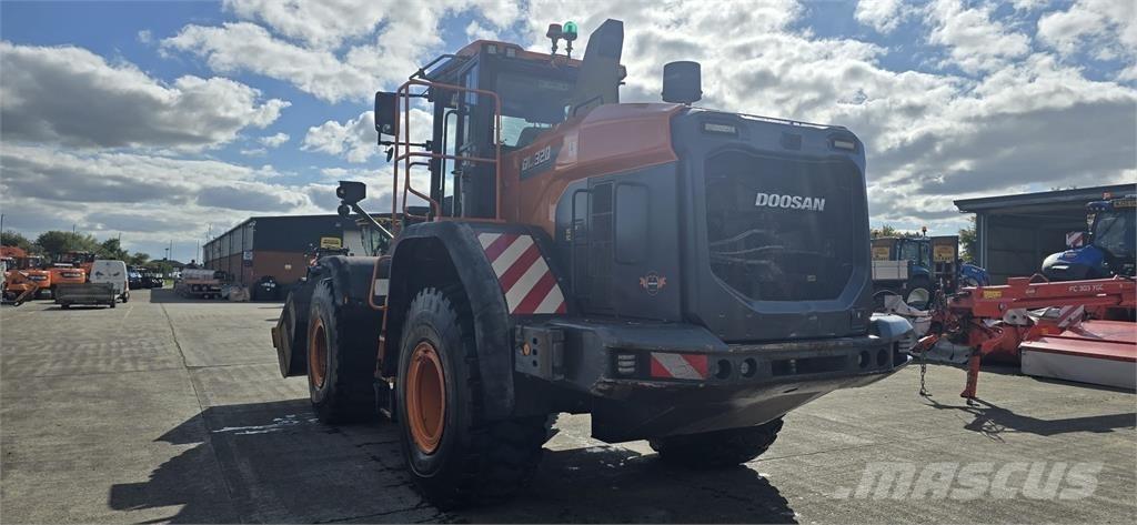 Doosan DL320-7 Ładowarki kołowe
