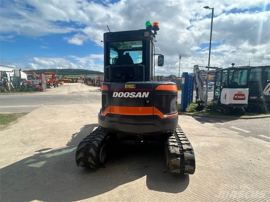 Doosan DX50z Koparki gąsienicowe