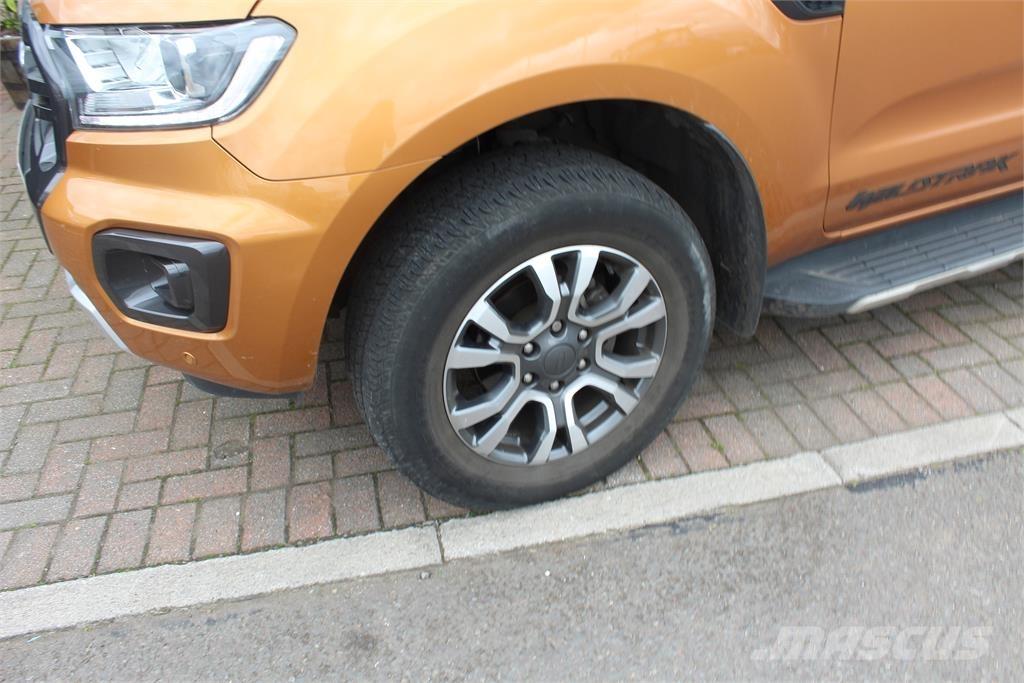 Ford Ranger Wildtrak Pick-upy / Pojazdy z otwieranymi burtami