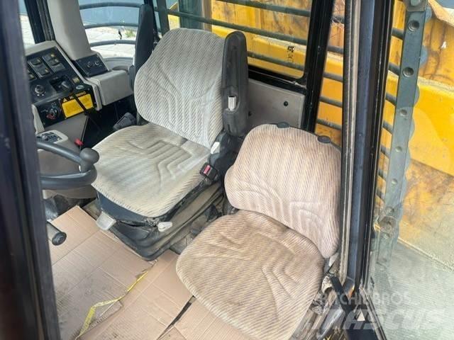 JCB  Wozidła kolebkowe
