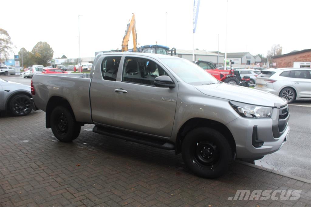 Toyota Hilux Pick-upy / Pojazdy z otwieranymi burtami