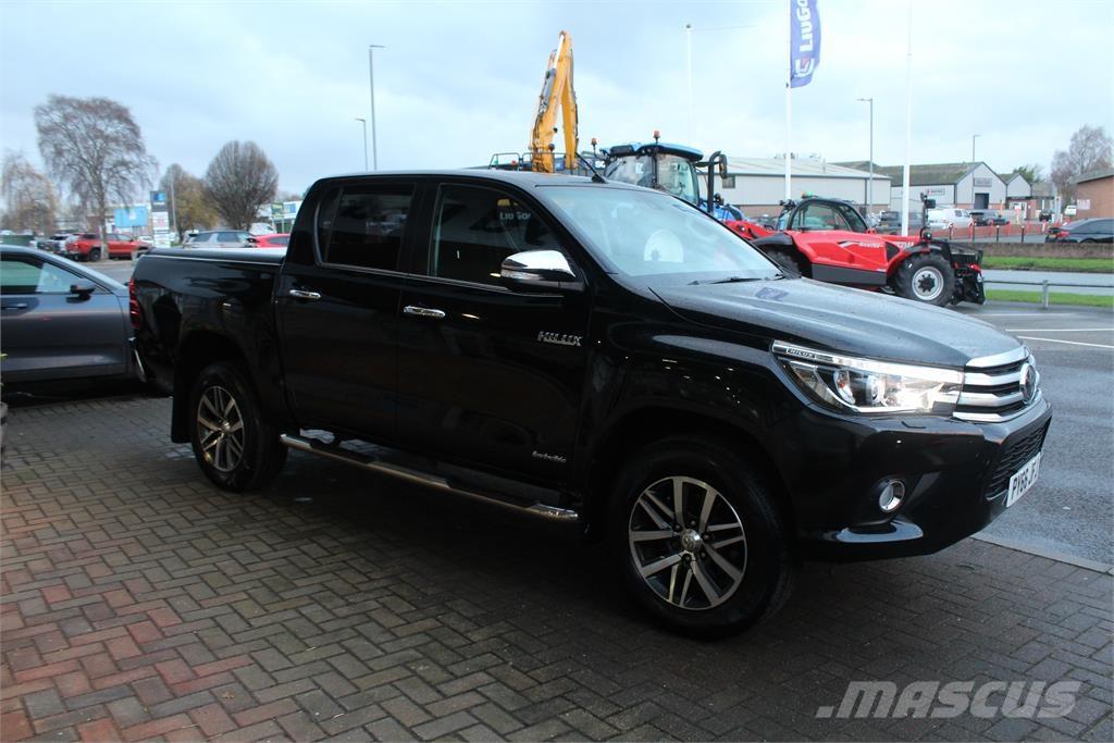 Toyota Hilux Pick-upy / Pojazdy z otwieranymi burtami