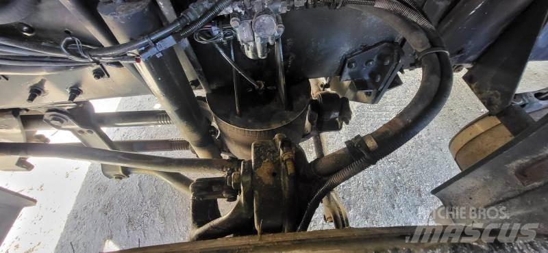 Volvo F10 Samochody ciężarowe ze skrzynią zamkniętą