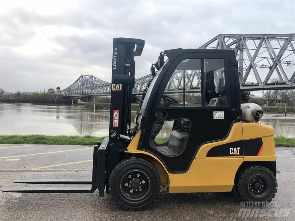 CAT GP30N Wózki widłowe inne