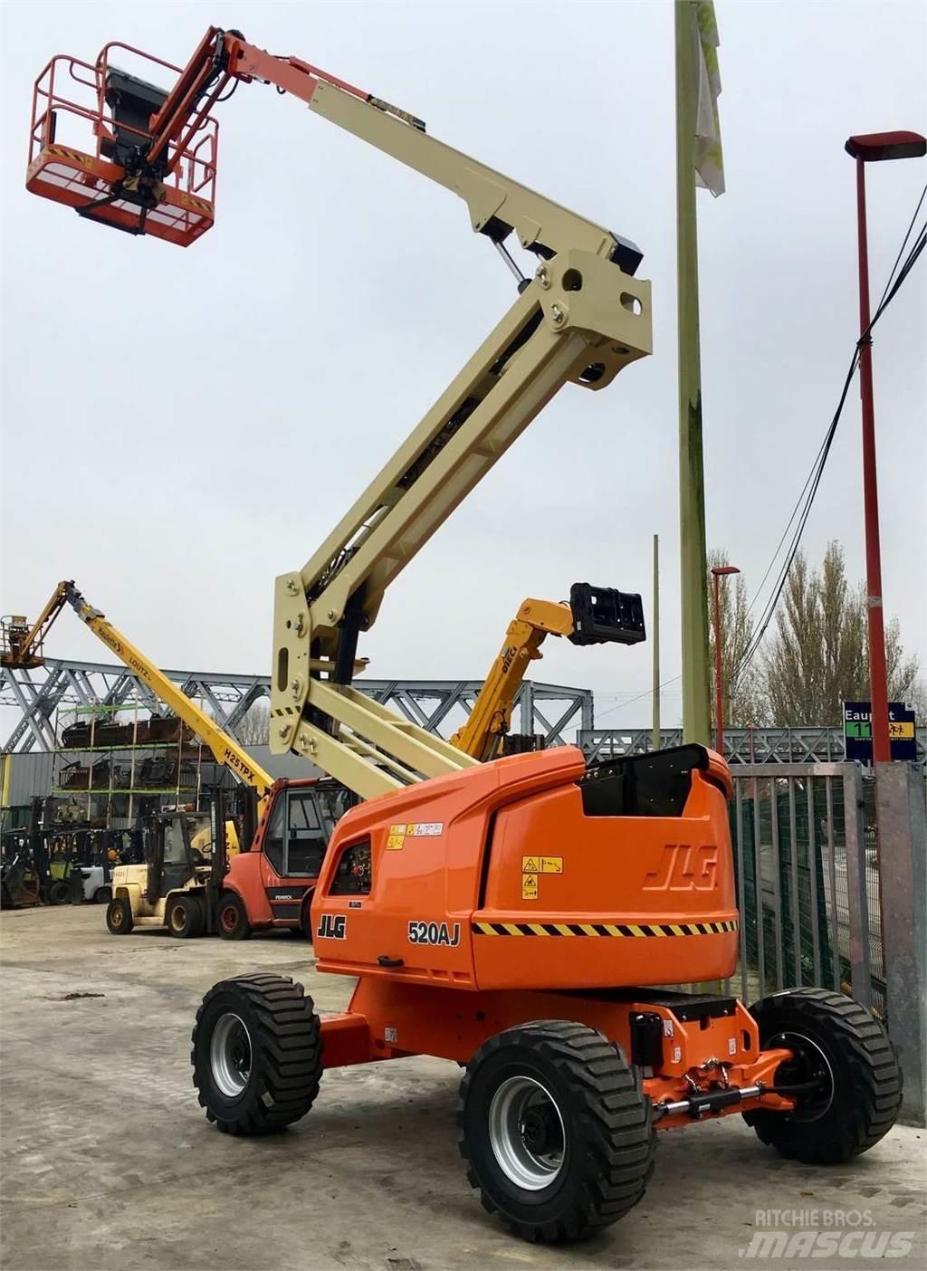 JLG 520AJ Inne podnośniki