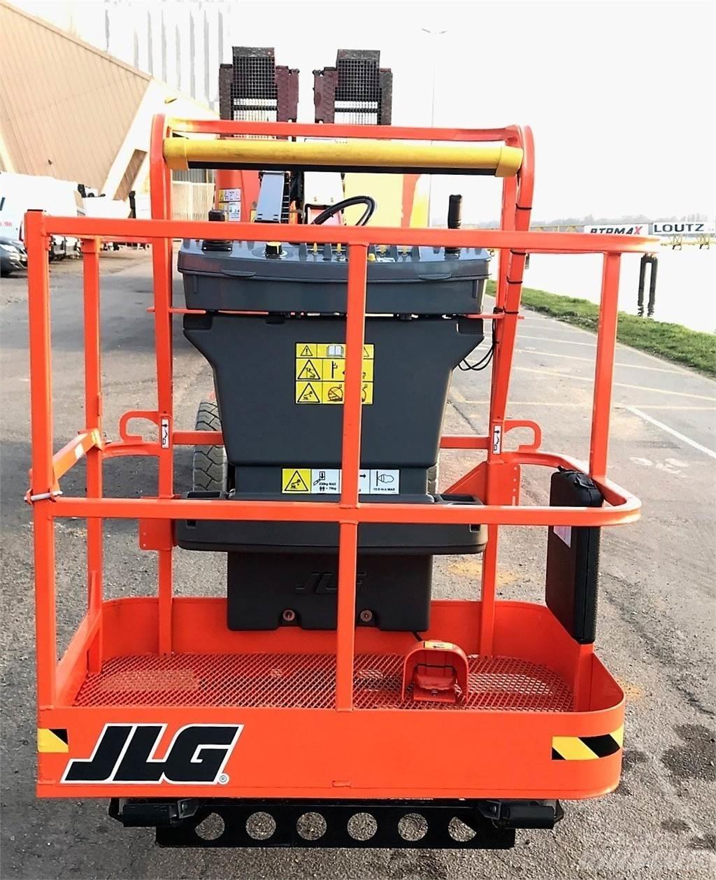 JLG E300AJ Inne podnośniki