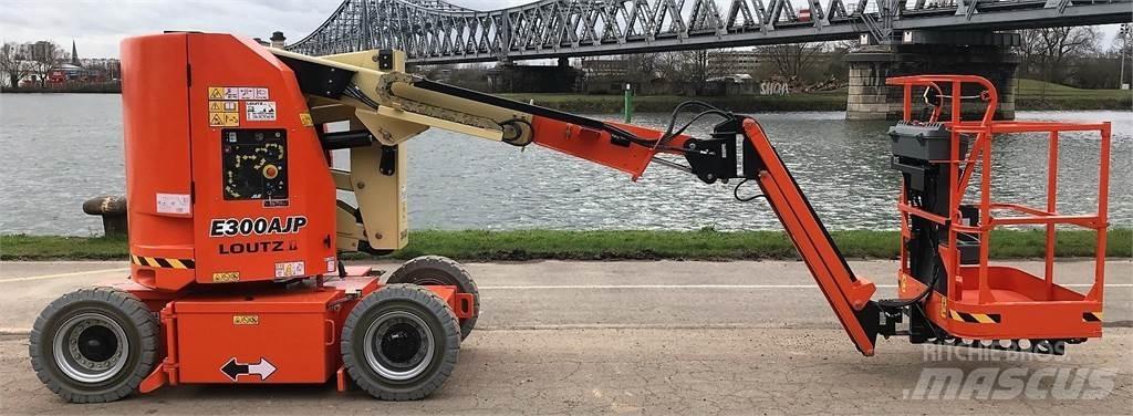 JLG E300AJP Inne podnośniki