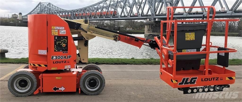 JLG E300AJP Inne podnośniki