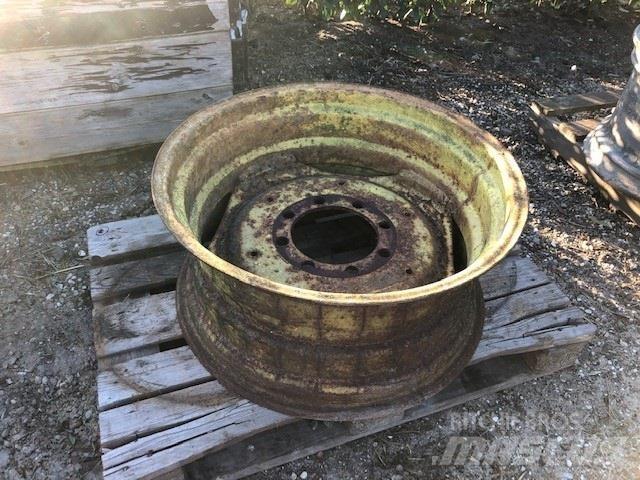 GKN 15X30 Opony, koła i felgi