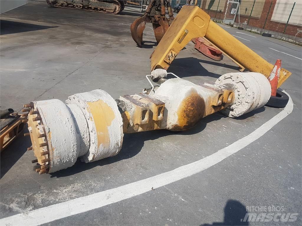 CAT  980 F II Mosty, wały i osie