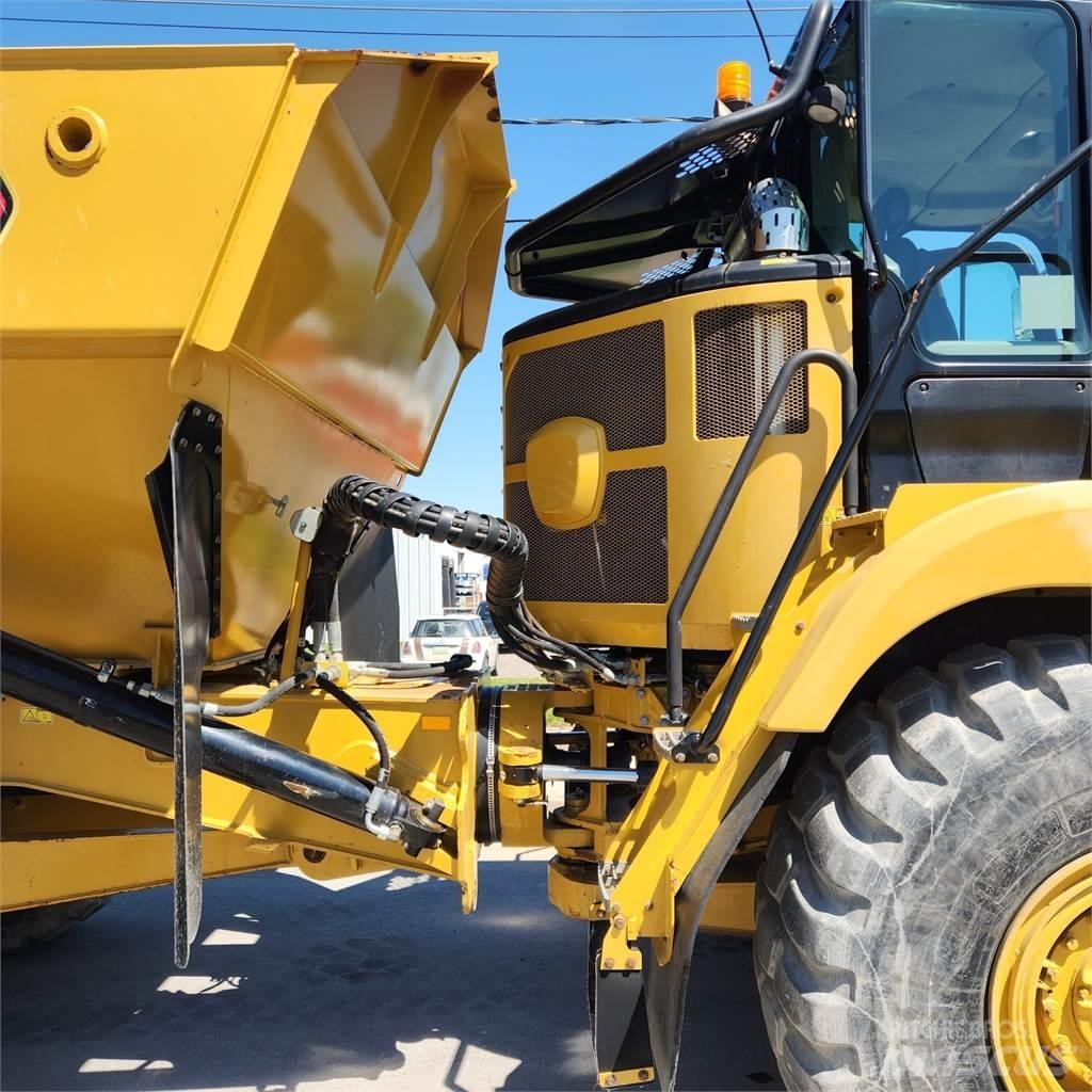 CAT 730 Wozidła przegubowe
