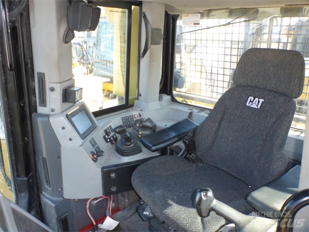 CAT D8T Spycharki gąsienicowe