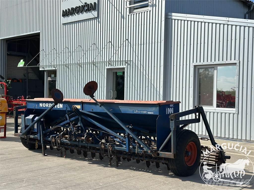Nordsten CLF 400, 4 m. Maszyny rolnicze - Inne