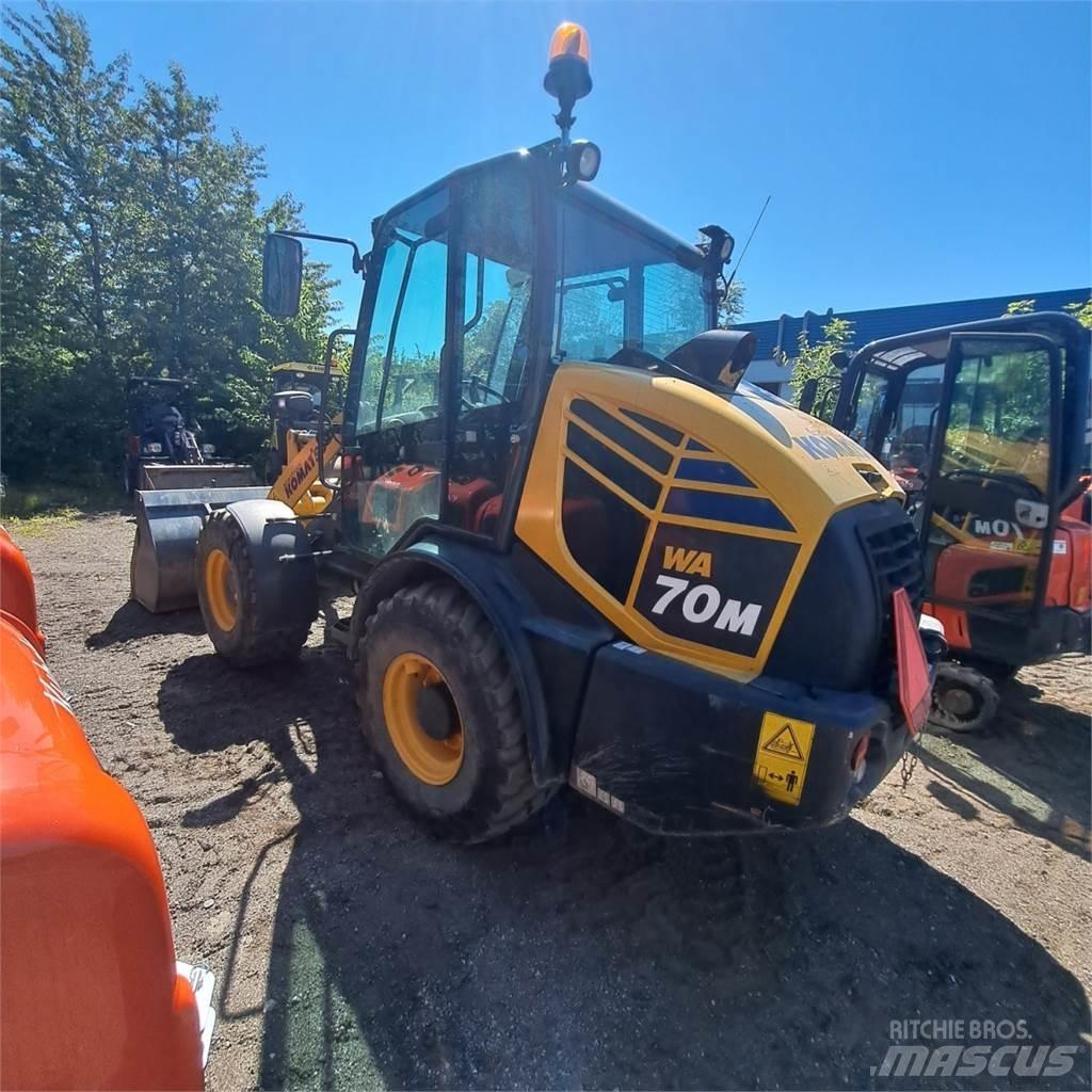 Komatsu WA70M Miniładowarki
