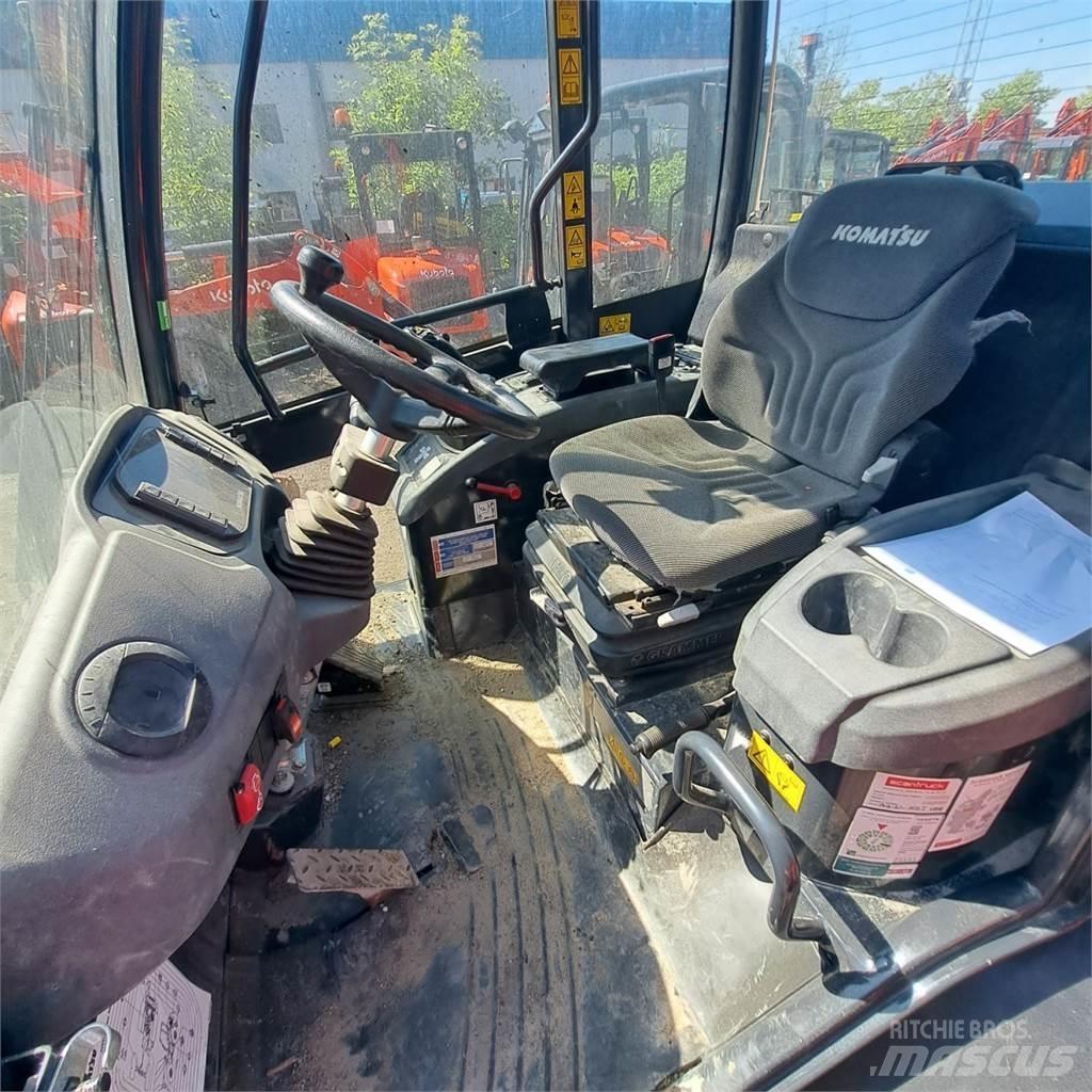 Komatsu WA70M Miniładowarki
