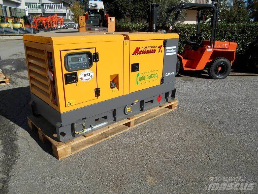 Atlas Copco QAS40 Wieże oświetleniowe