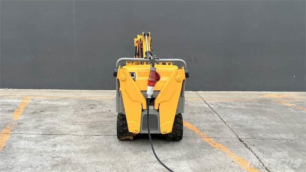 Brokk 90 Minikoparki