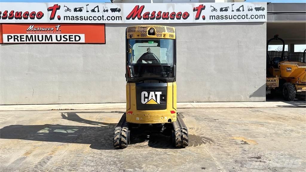 CAT 302CR Minikoparki