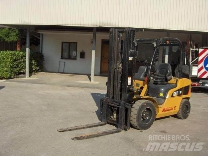 CAT DP30N Wózki Diesla