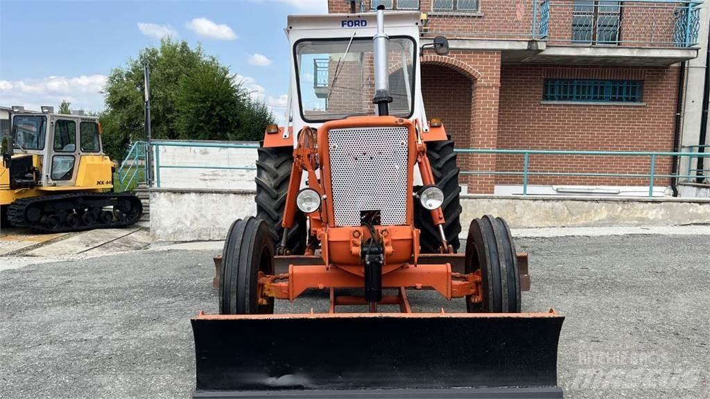 Ford 5600 4X2 Spycharki gąsienicowe