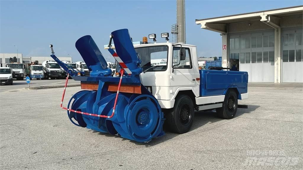  Fresia F60 4X4 Lemiesze i pługi śnieżne