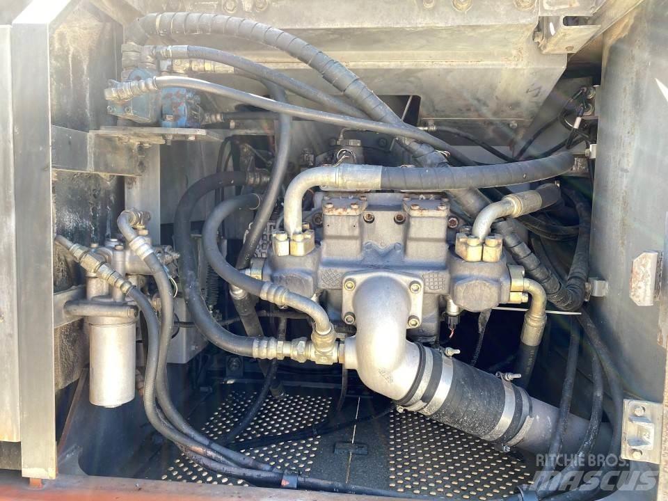Hitachi EX230LCK Koparki gąsienicowe