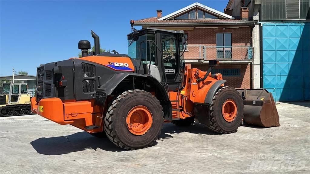 Hitachi ZW220-6 Ładowarki kołowe