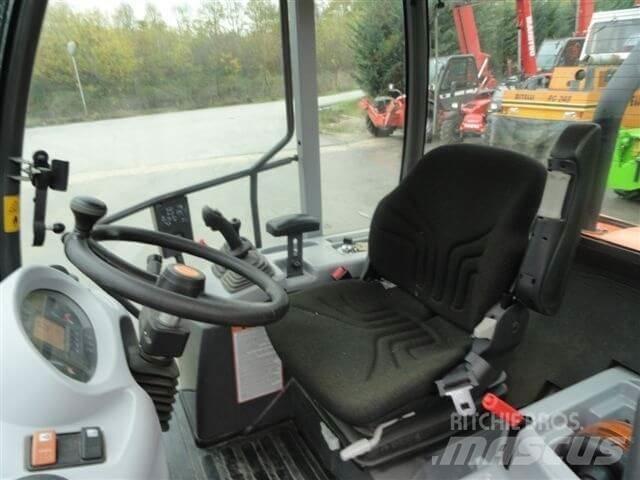Hitachi ZW65 Ładowarki kołowe