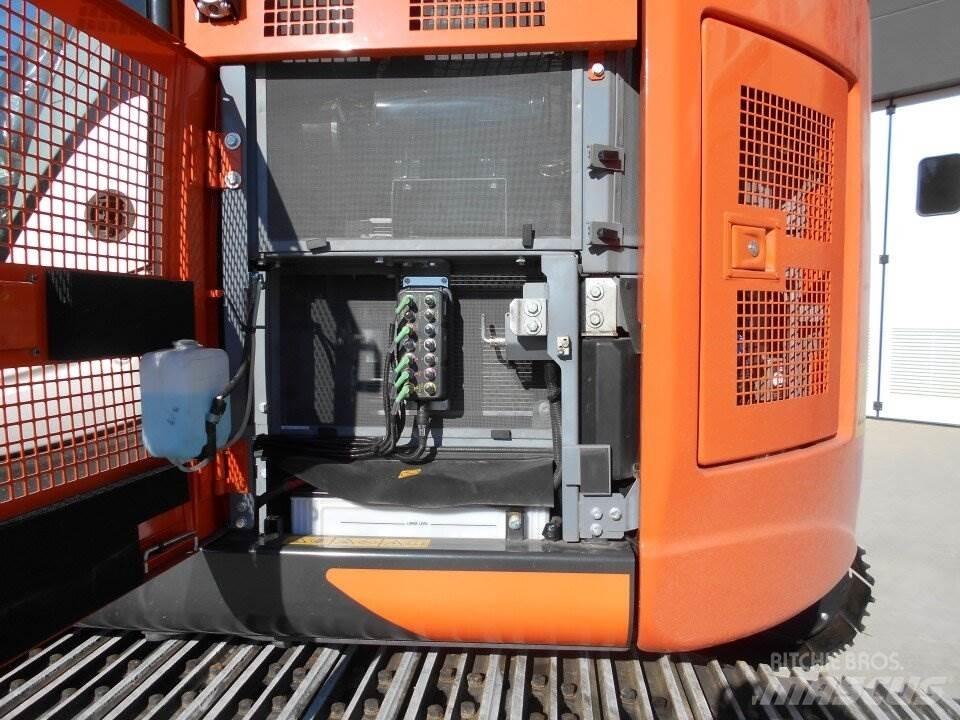 Hitachi ZX225-US6 Koparki gąsienicowe
